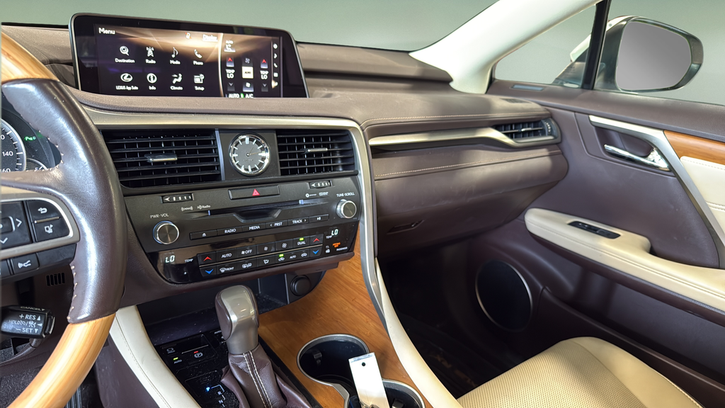 Used 2019 White Lexus 350 image 25
