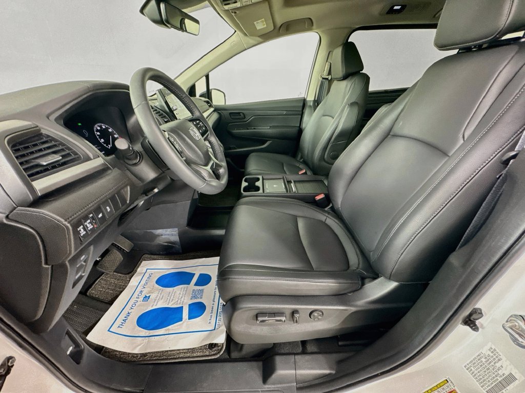 Certified Used 2026 Platinum White Pearl Honda EX-L image 25