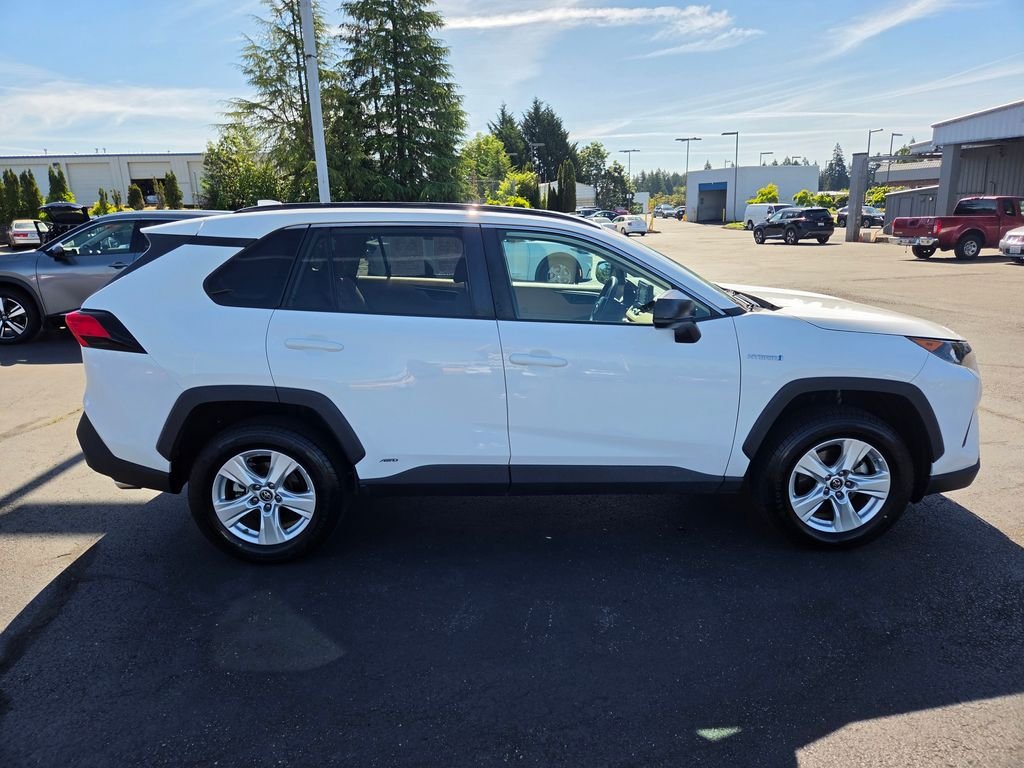 Used 2021 White Toyota LE image 9