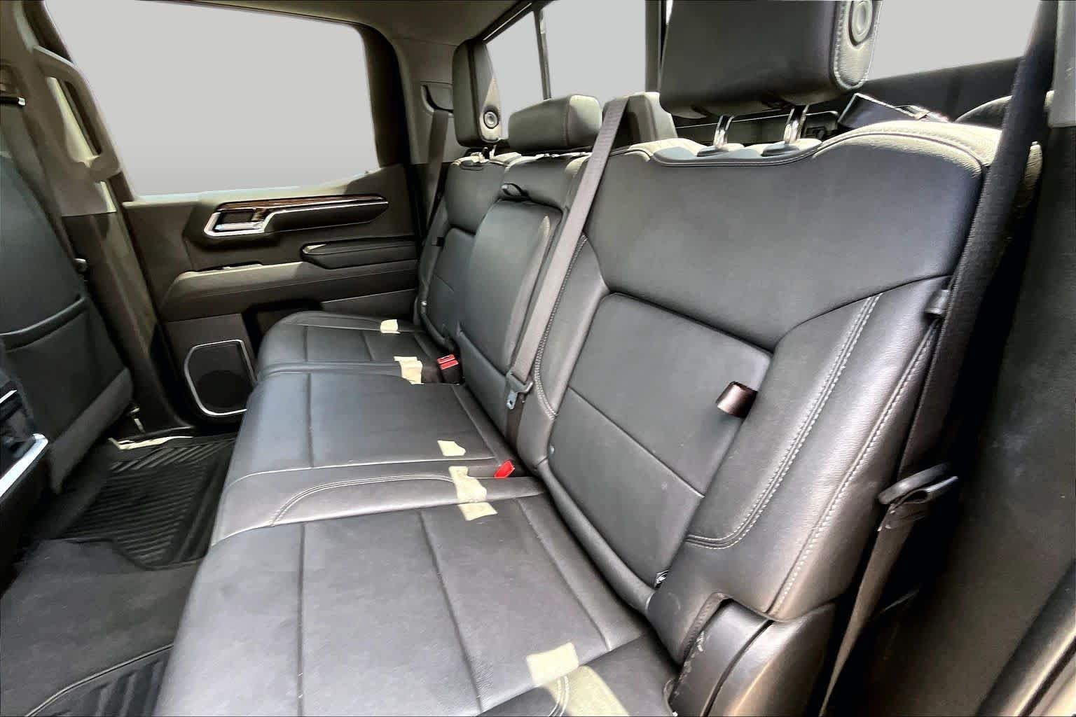 Used 2022 Onyx Black GMC Elevation image 21