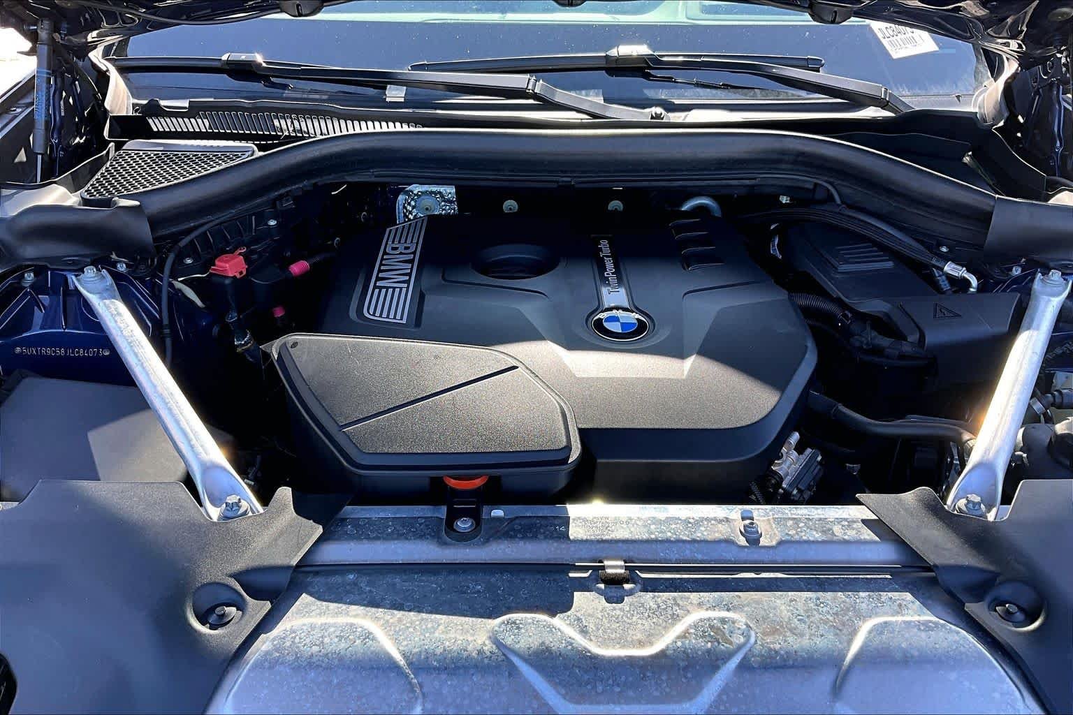 Used 2018 Phytonic Blue Metallic BMW xDrive30i image 30