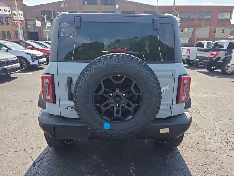 New 2026 Avalanche Gray Ford Badlands® image 6