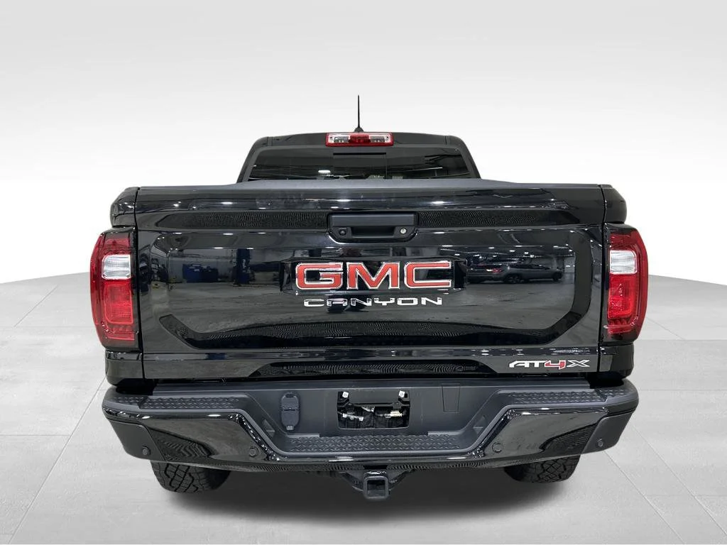 2024 GMC Canyon AT4X - Photo 4