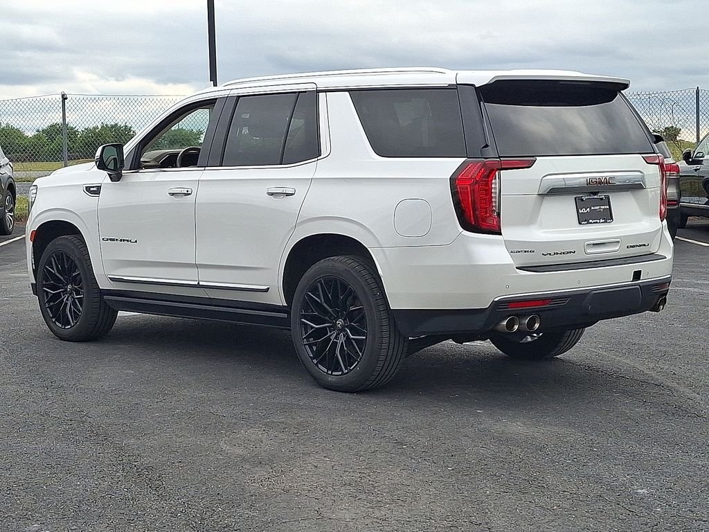 Used 2022 White GMC Denali image 4