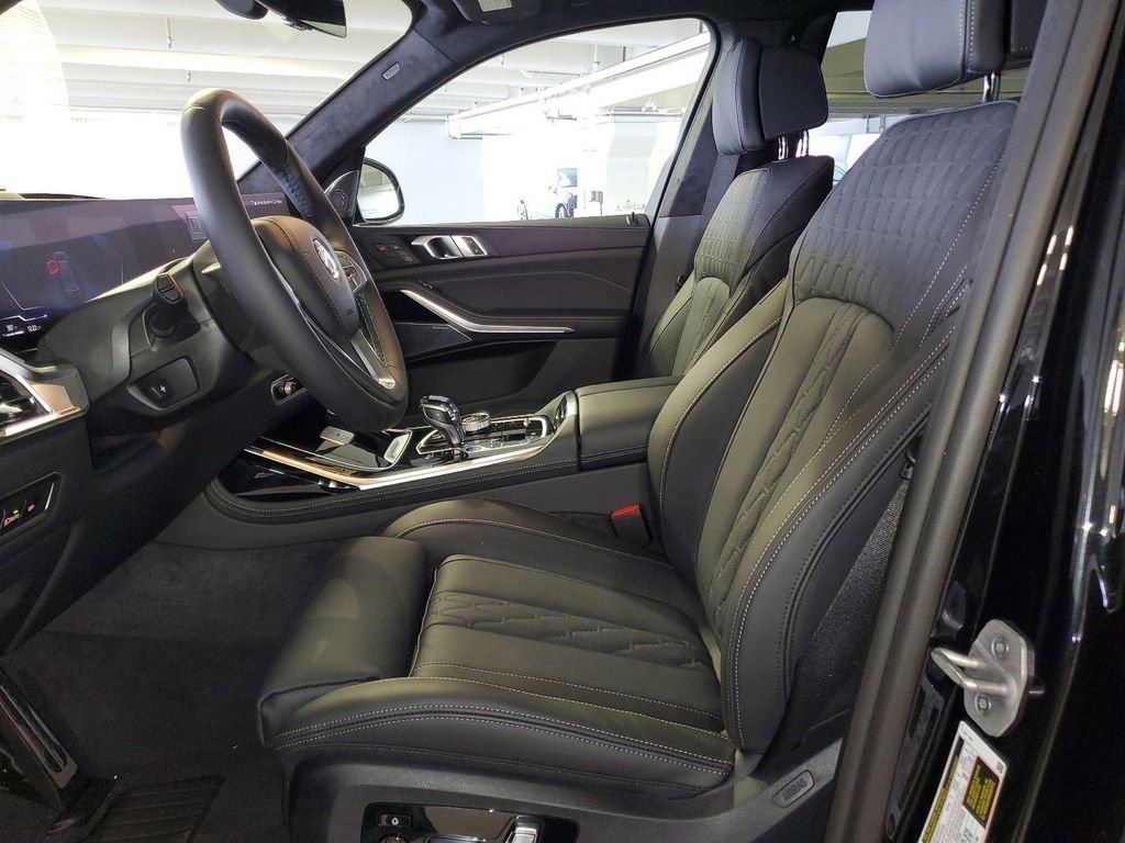 2025 BMW X7 ALPINA XB7 - Photo 17
