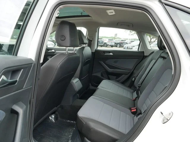 New 2026 White Volkswagen 1.5T SE image 6