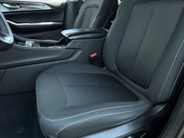Used 2023 Black Jeep Laredo image 22