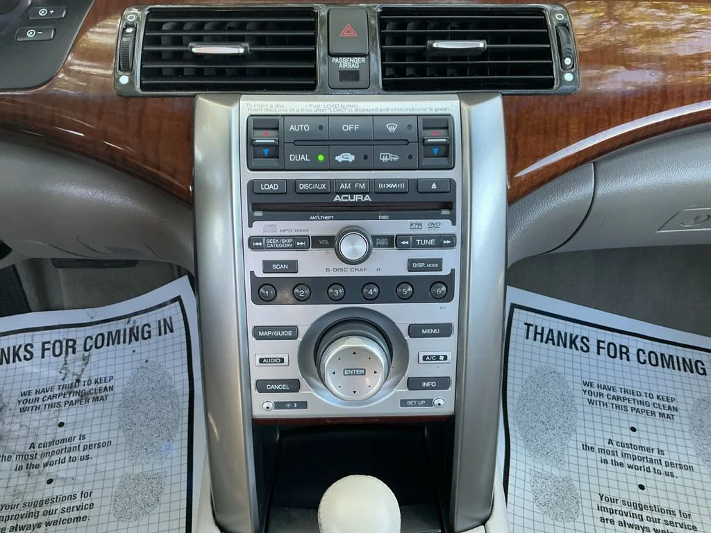 Used 2008 Silver Acura 3.5 image 17