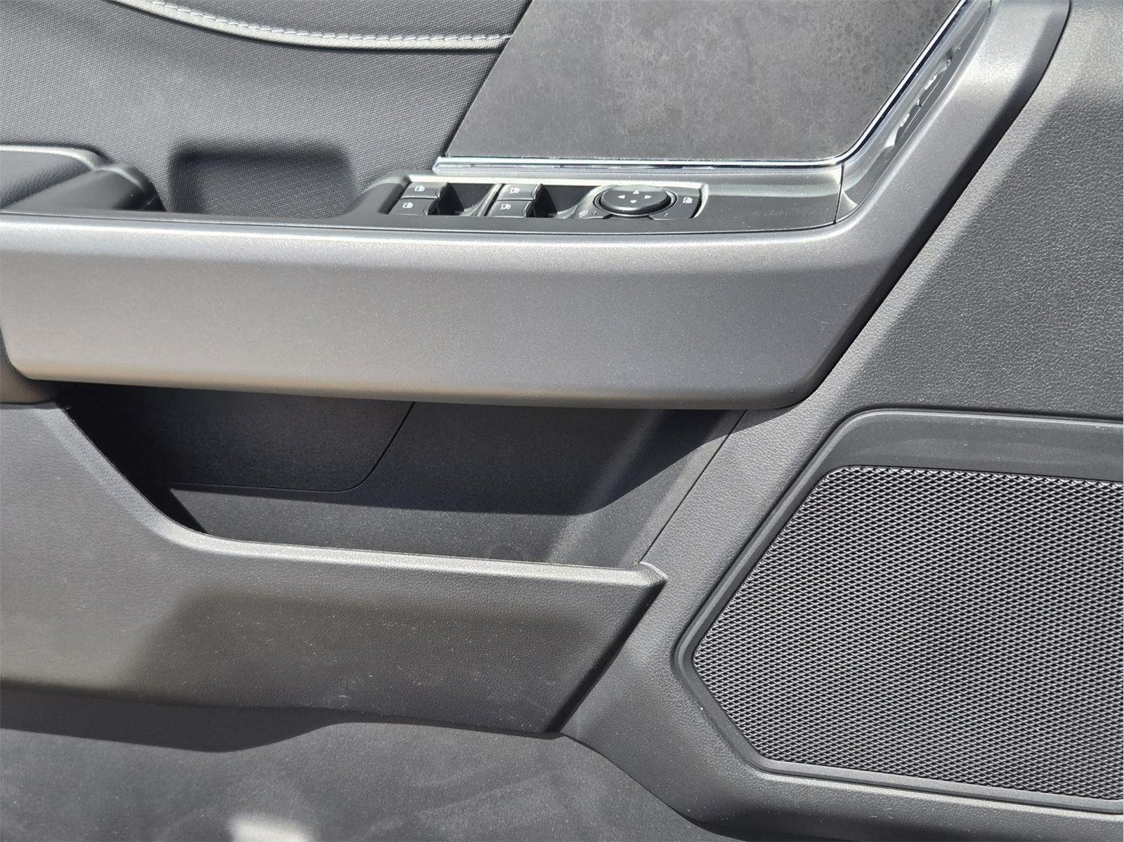 New 2026 Agate Black Metallic Ford XLT image 15