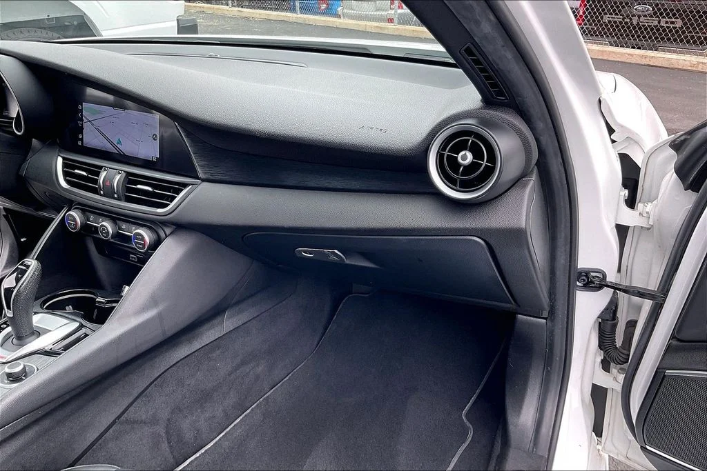Used 2022 White Alfa Romeo Sprint image 14
