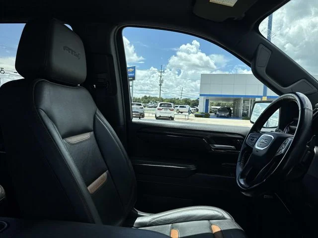 Used 2024 White GMC AT4 image 24