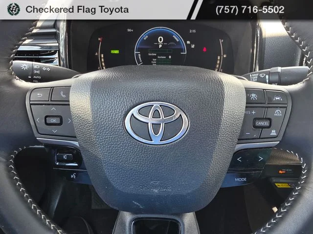 Used 2026 Ice Cap Toyota SE image 12