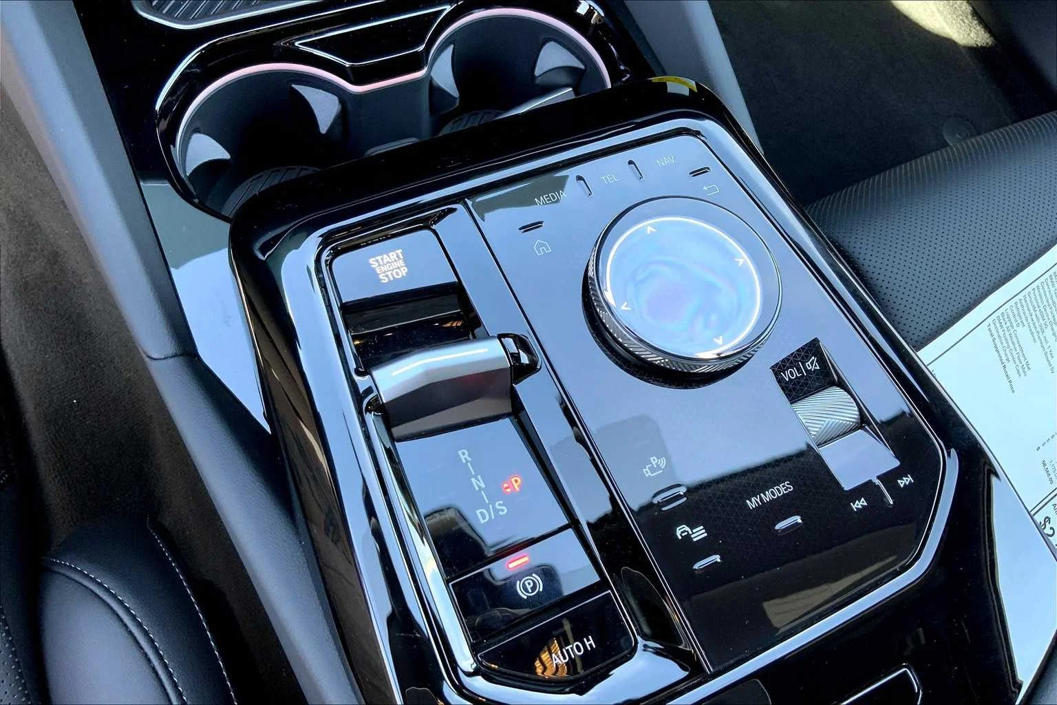 2026 BMW 5 Series 530i - Photo 18