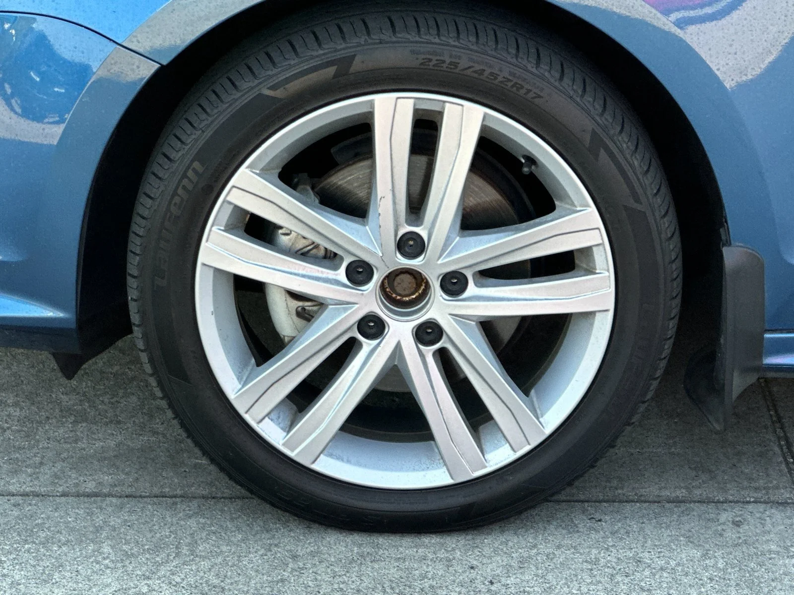 Used 2017 Blue Volkswagen 1.8T SEL image 24