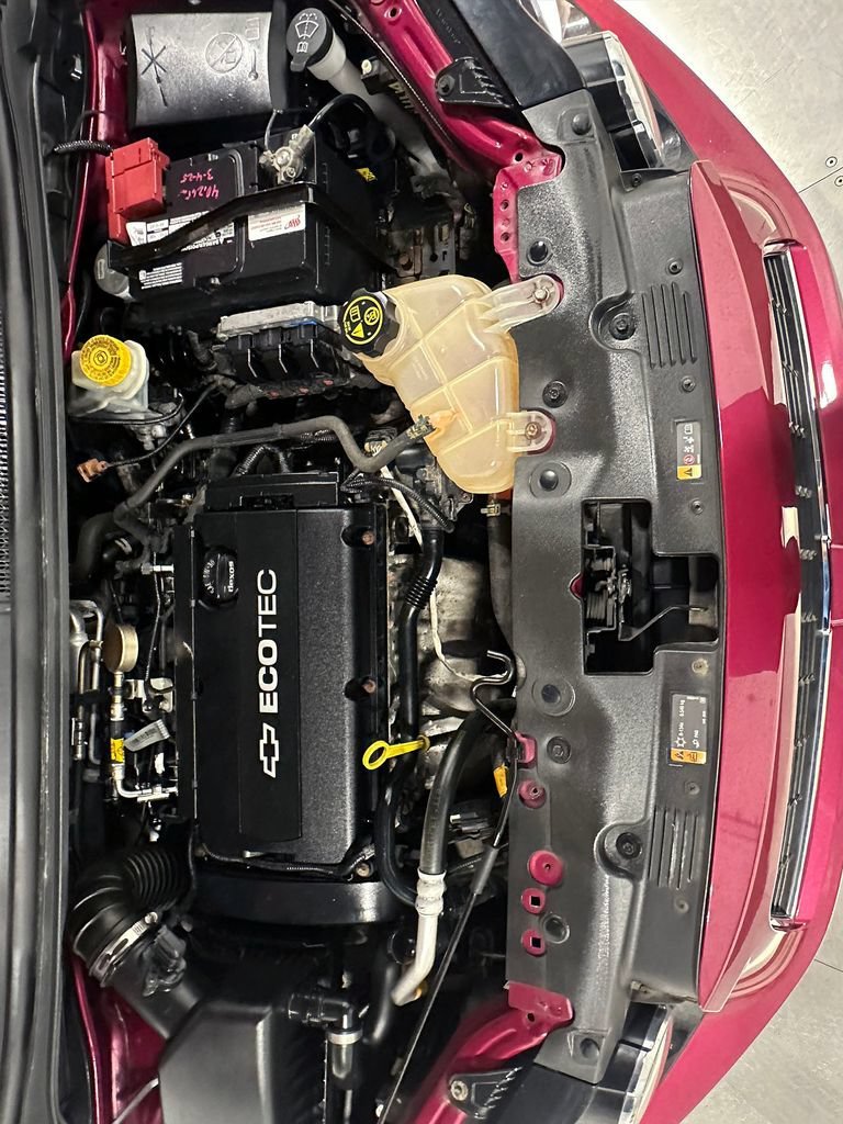 Used 2014 DEEP MAGENTA METALLIC Chevrolet LT image 35