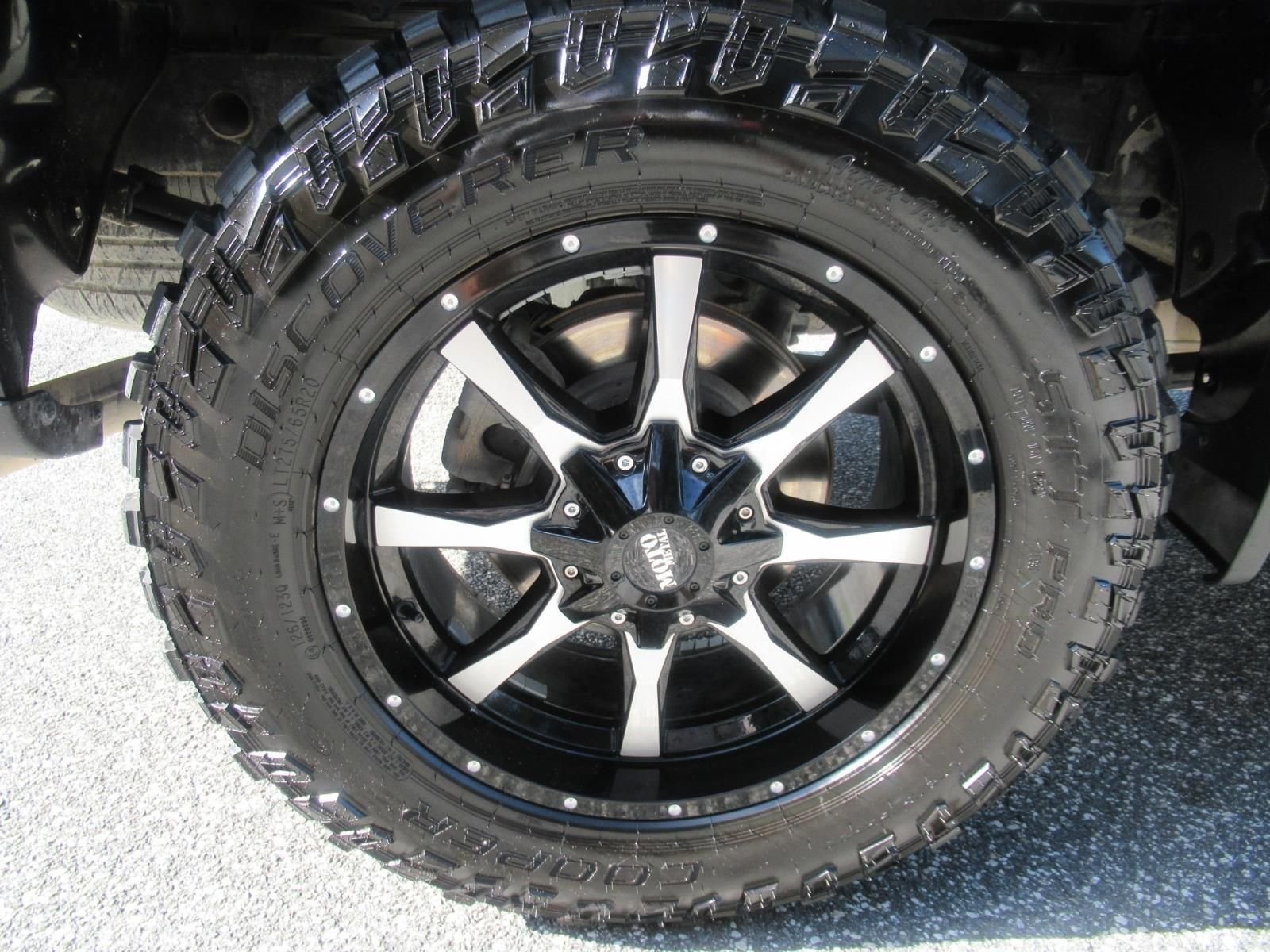 Used 2022 Black Chevrolet Custom image 8