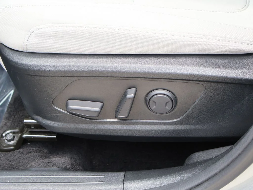 Used 2026 Silver Hyundai SEL image 24
