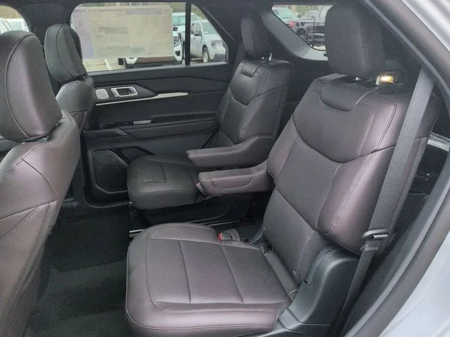 New 2026 Space White Metallic Ford Platinum™ image 14