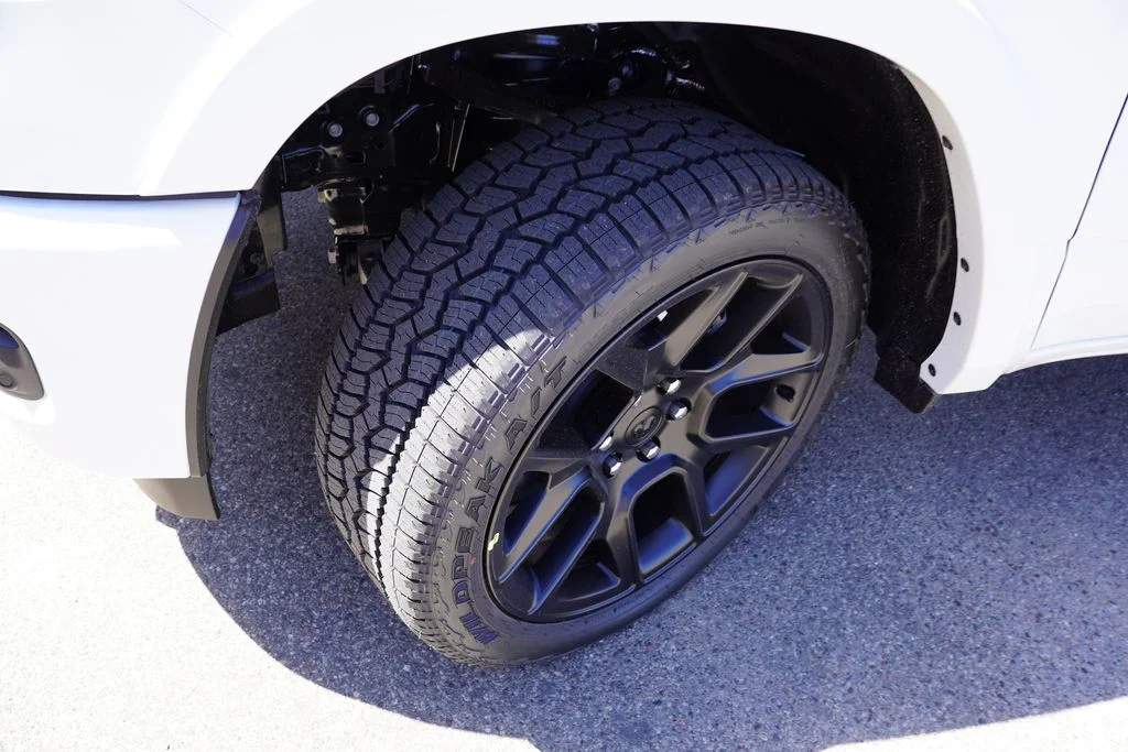 New 2026 Bright White Clear-Coat Exterior Paint RAM Laramie image 9