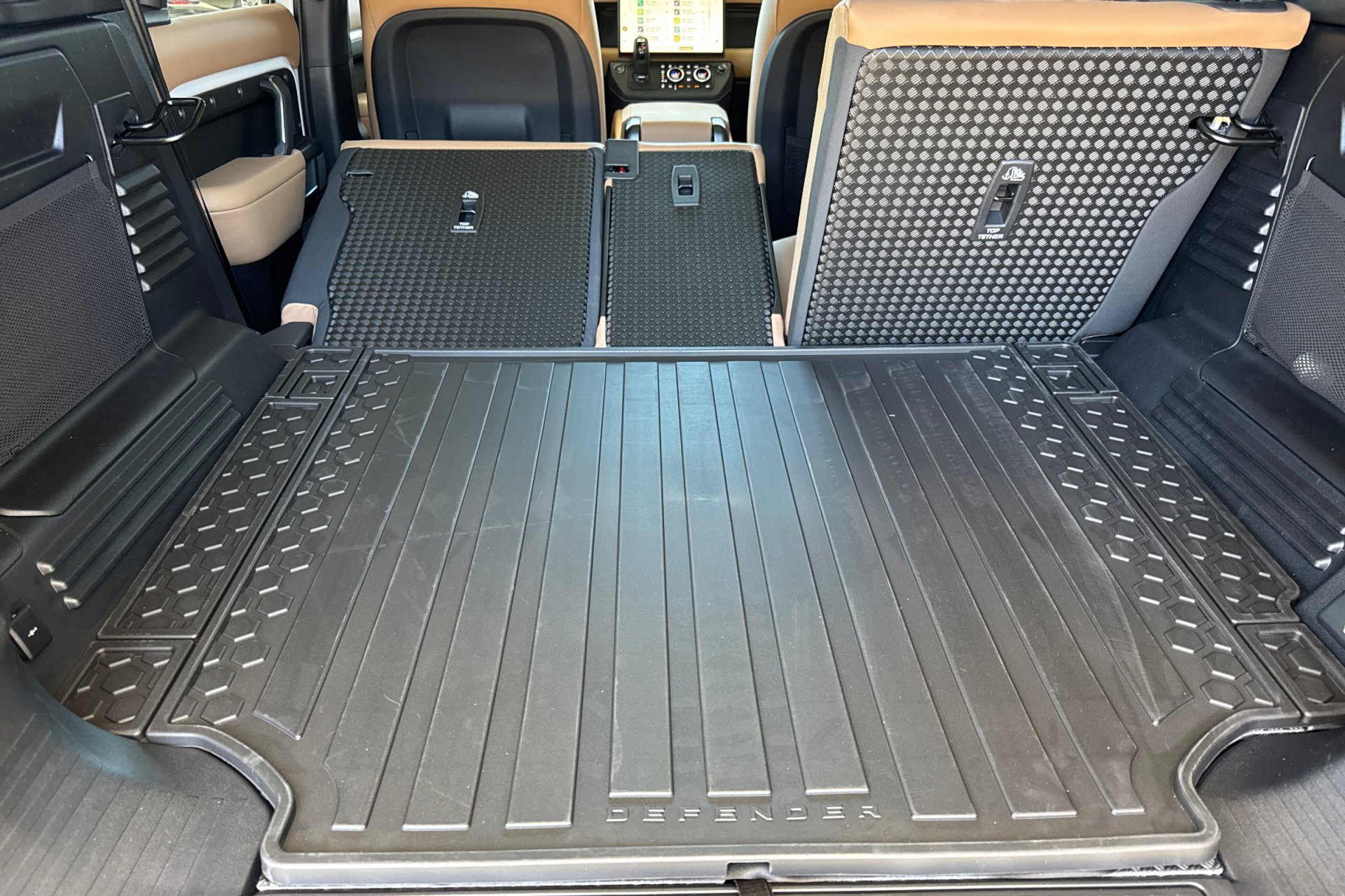 New 2026 Fuji White Land Rover X-Dynamic SE image 17