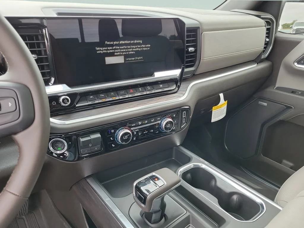 New 2026 Summit White GMC SLT image 30