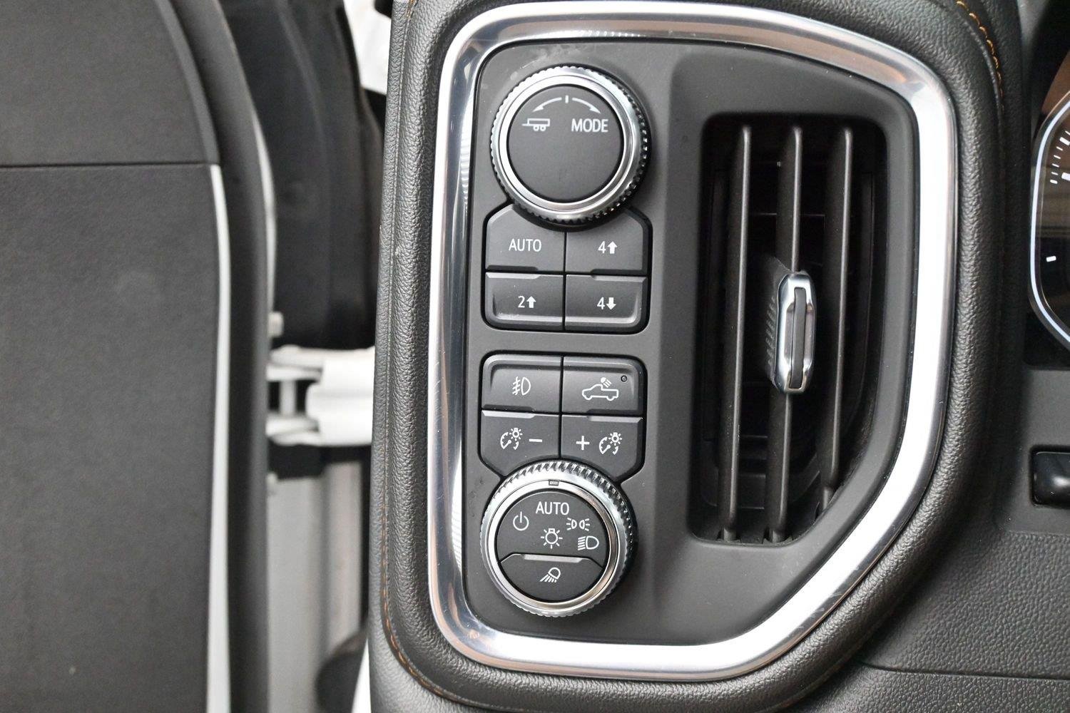Used 2021 Summit White GMC AT4 image 29