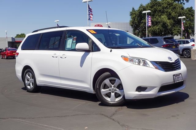 Used 2011 White Toyota LE image 7