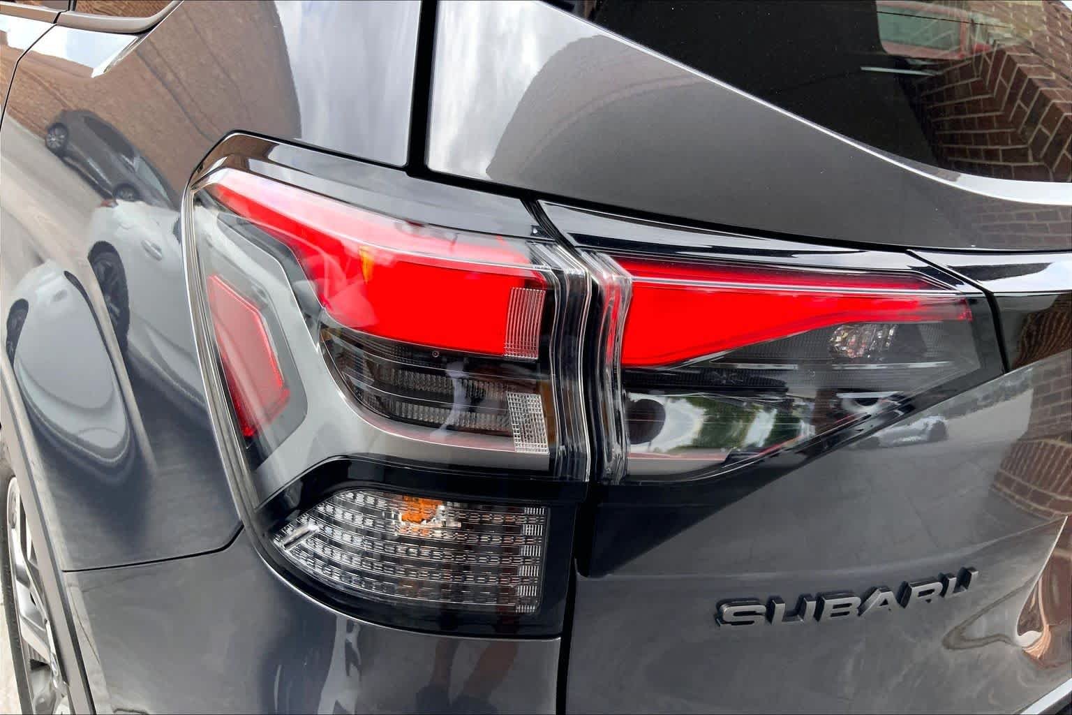 Used 2025 Magnetite Gray Metallic Subaru Touring image 29
