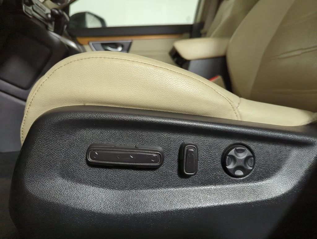 Used 2019 Sandstorm Metallic Honda EX-L image 25