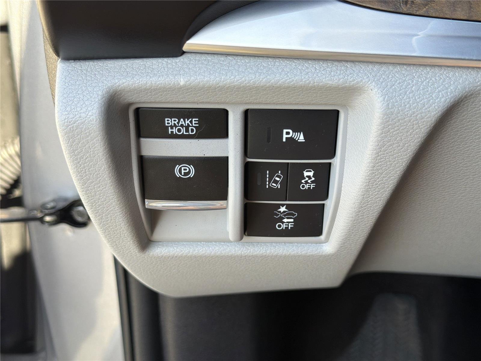 Used 2020 Lunar Silver Metallic Acura w/Technology Pkg image 16