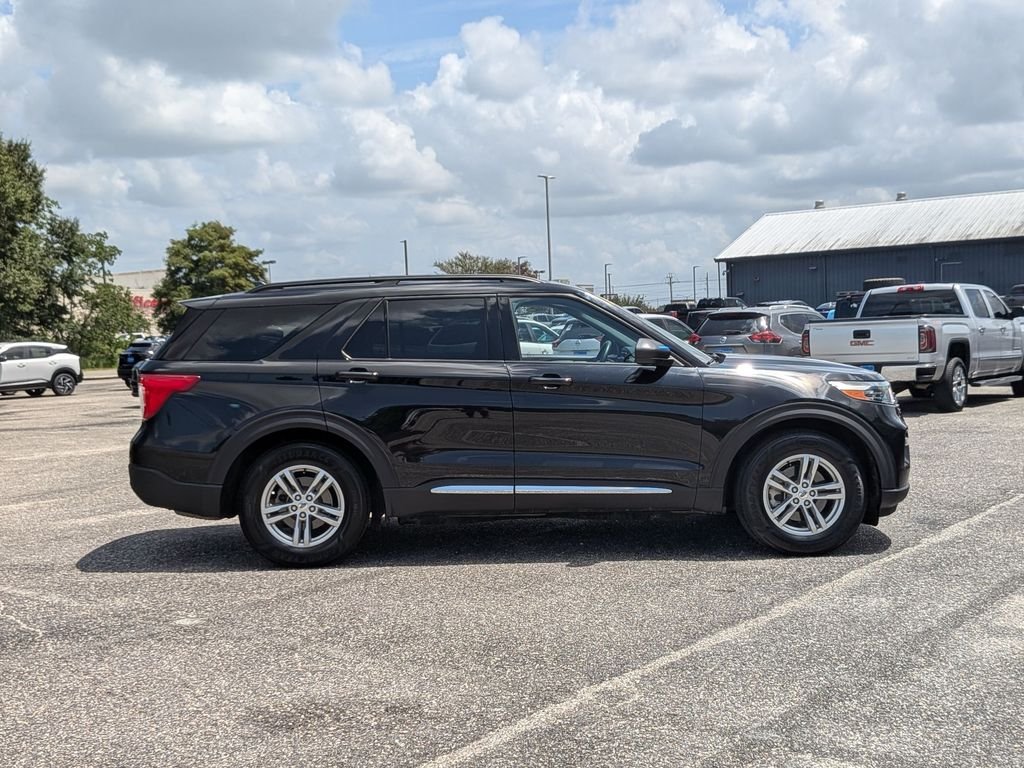 Used 2023 Black Ford XLT image 6