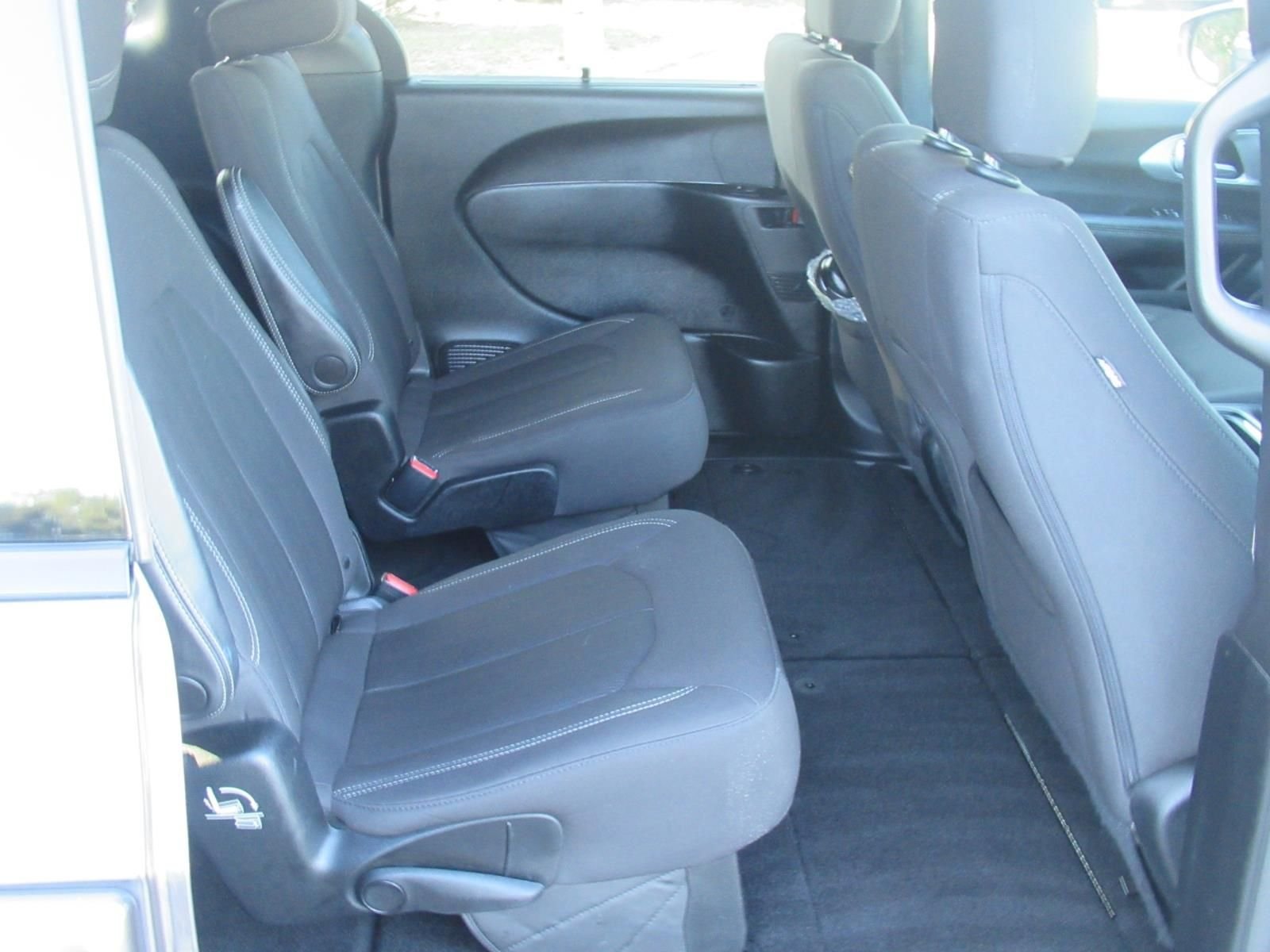 Used 2019 Gray Chrysler Touring Plus image 35