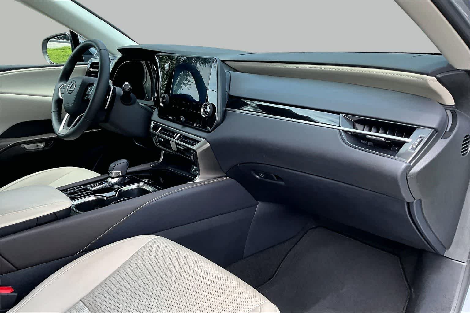 Used 2023 Iridium Lexus  image 19