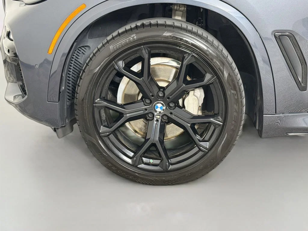 Used 2019 Gray BMW xDrive40i image 33