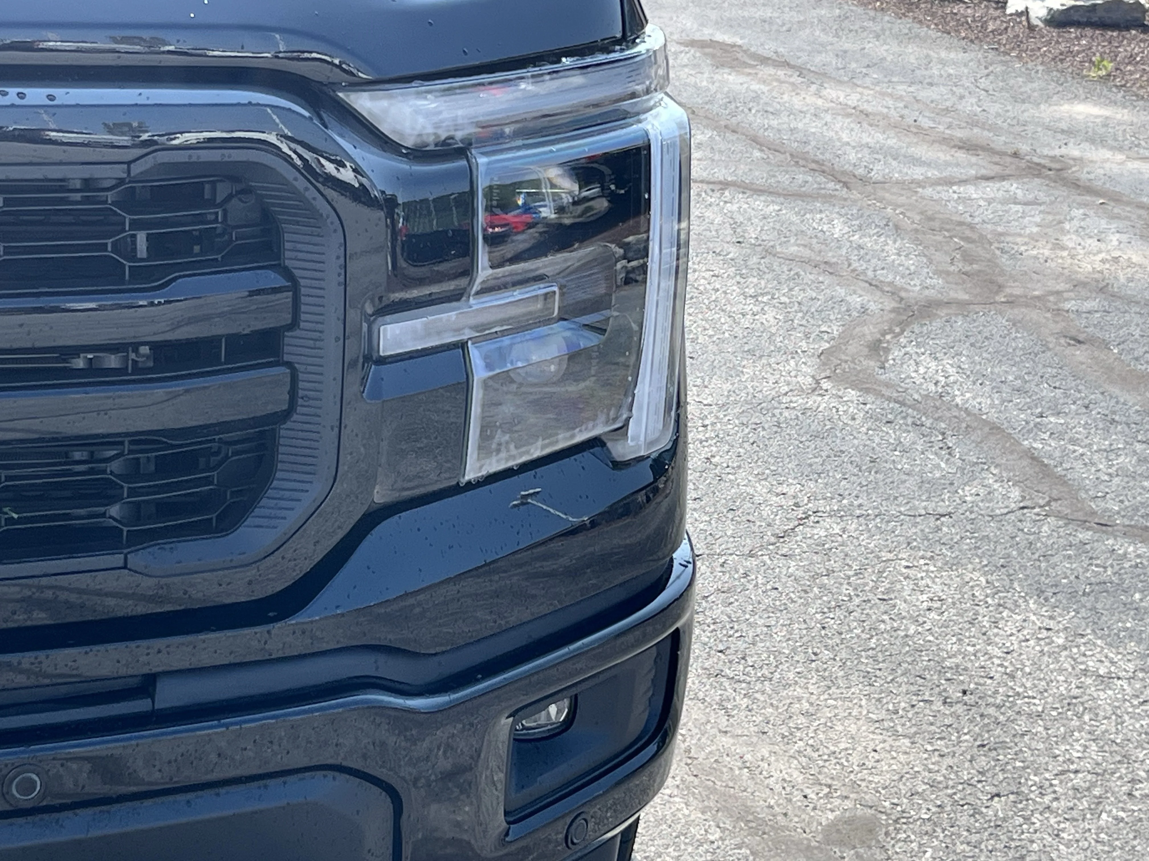 Used 2025 Black Metallic Ford Lariat image 12