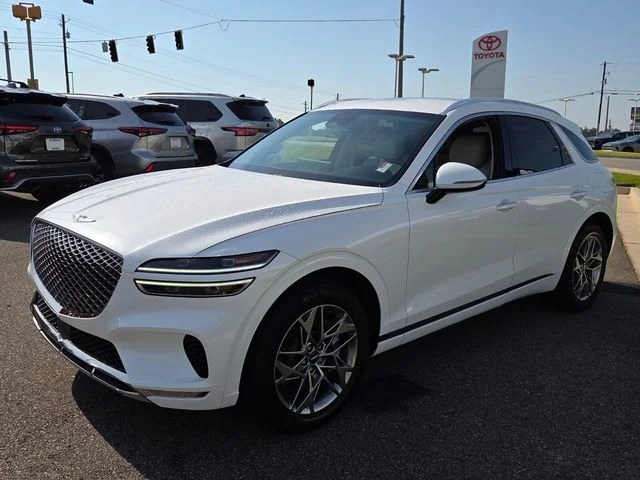 Used 2025 White Genesis 2.5T image 3