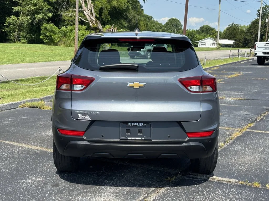 Used 2021 SATIN STEEL METALLIC Chevrolet LS image 9