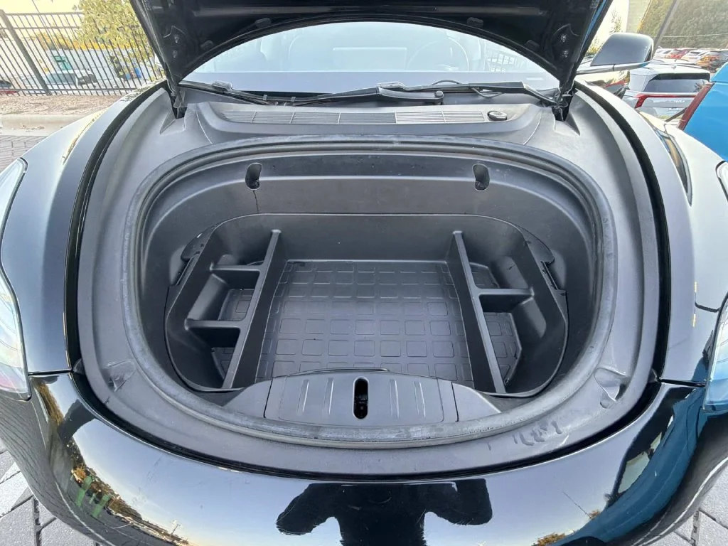Used 2020  Tesla Standard image 31