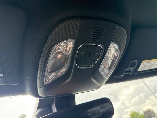 New 2026 Red Hot Pearlcoat Jeep Latitude image 22