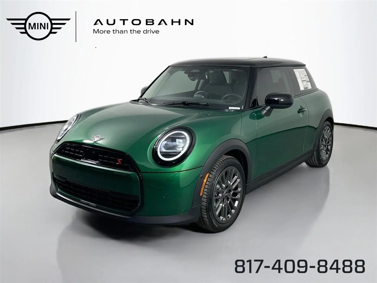 2025 MINI Hardtop Cooper S Signature's photo