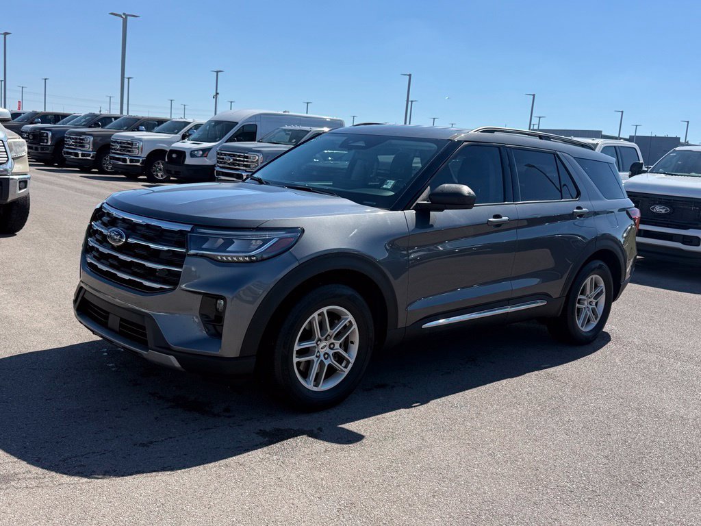 Used 2025 Gray Ford Active image 20