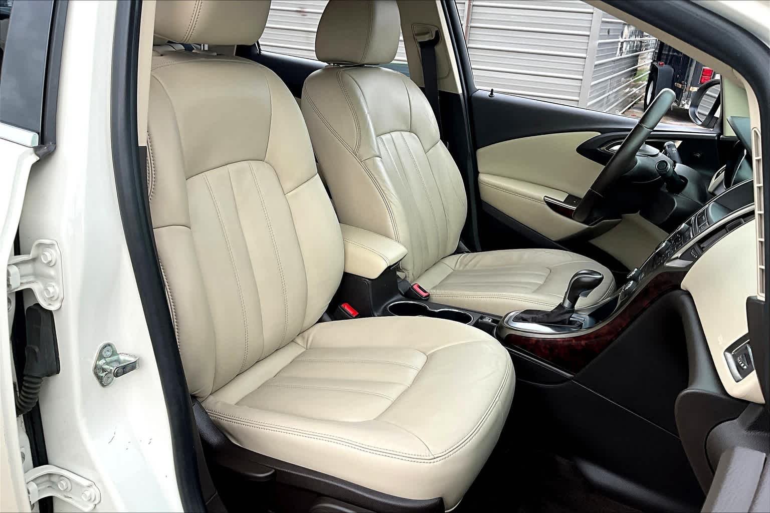 Used 2015 White Diamond Tricoat Buick Leather Group image 8