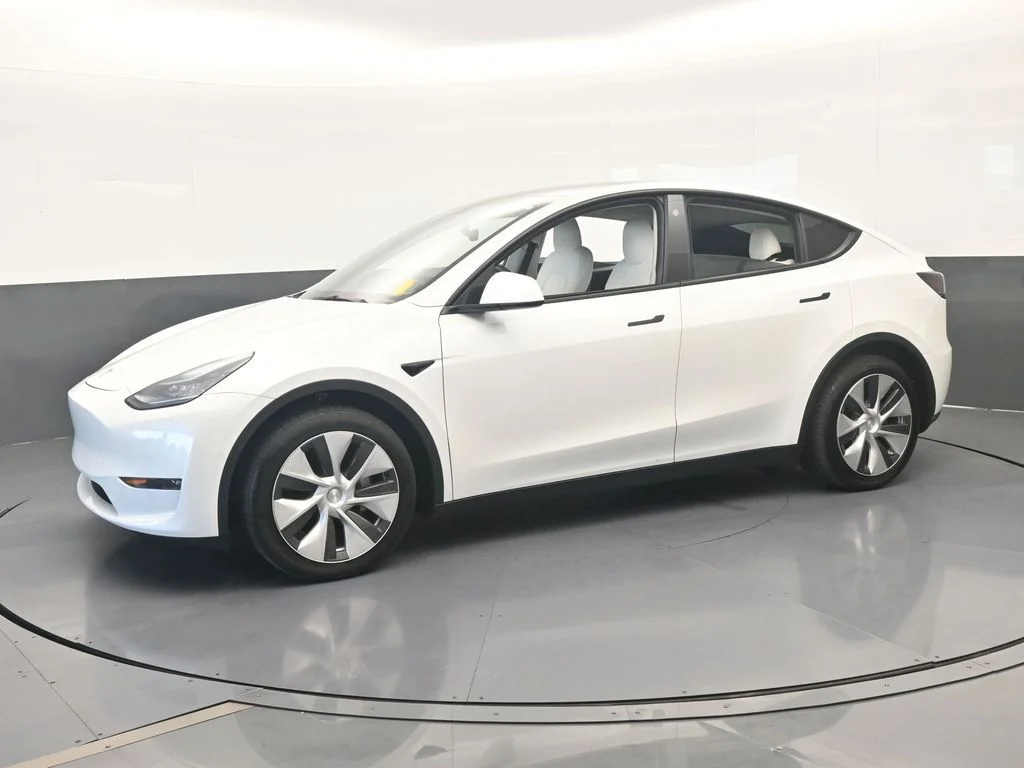 2021 Tesla Model Y Long Range Dual Motor All-Wheel Drive's photo