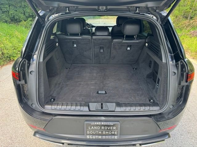 Used 2025 Santorini Black Metallic Land Rover SE image 14