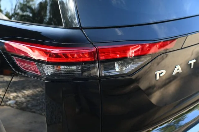 Certified Used 2022 Black Nissan Platinum image 9