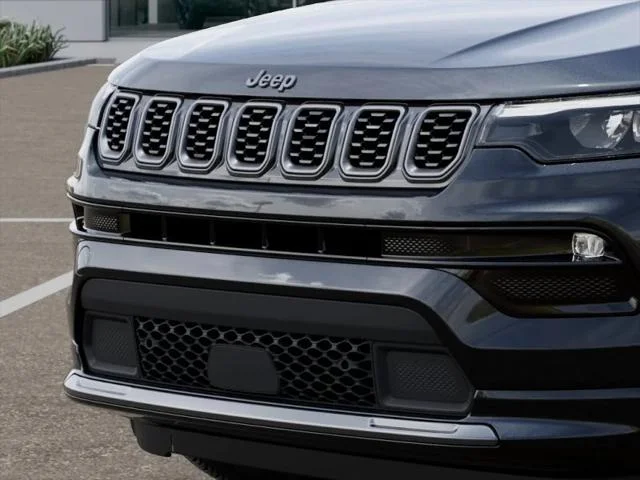New 2025 Diamond Black Crystal Pearl-Coat Exterior Paint Jeep Limited image 19