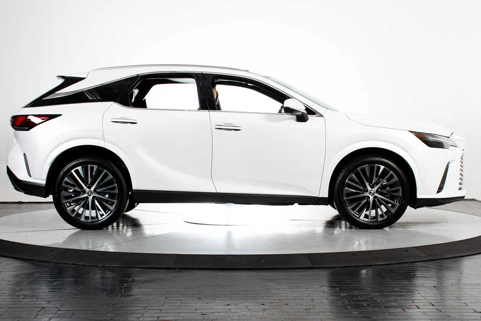Certified Used 2025 EMINENT WHITE PEARL Lexus Premium Plus image 8