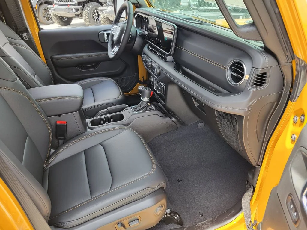 New 2026 Goldilocks Exterior Paint Jeep Sahara image 16