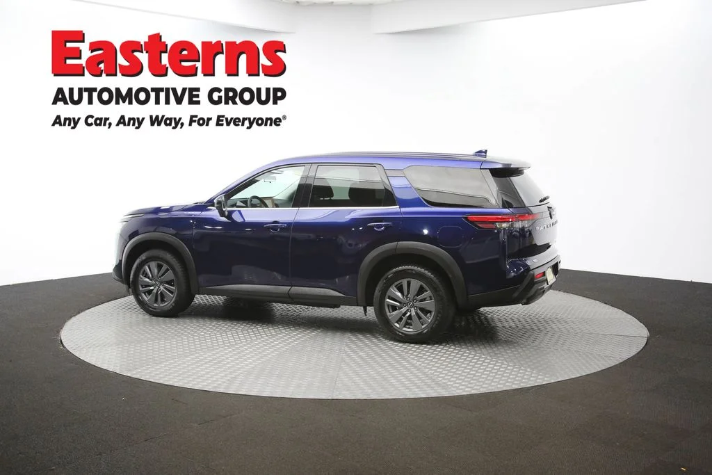 Used 2022 Blue Nissan S image 55