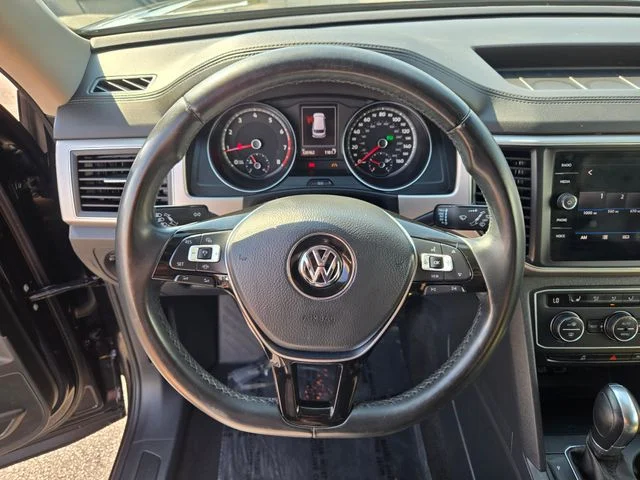 Used 2019 Black Volkswagen 3.6L V6 SE image 34
